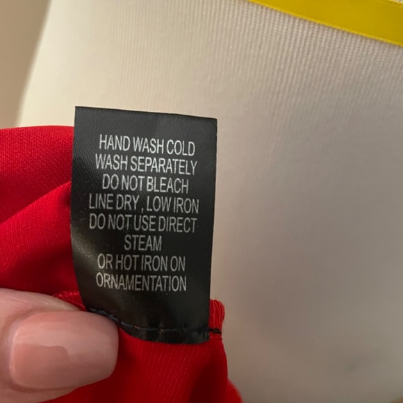 Red top with beaded neckline - Picture 9 of 9